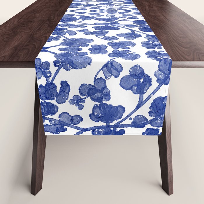 Chinoiserie Lady Table Runner Gallery Image 1
