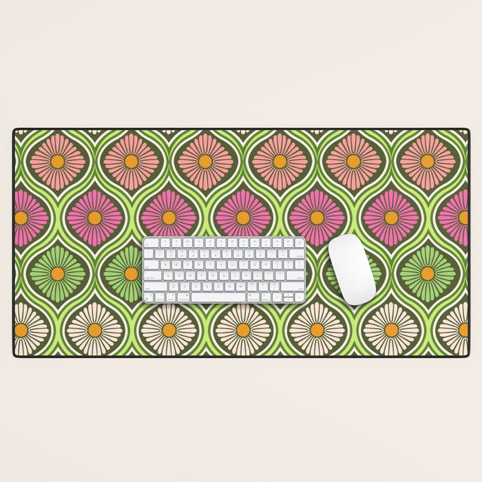 Groovy 70s Retro Mod Daisy Flowers Desk Mat Gallery Image 1