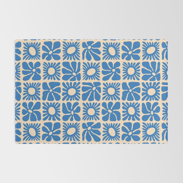 Abstract blue retro flower art pattern Rug Gallery Image 2