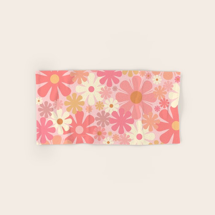 Blush Pink 60s 70s Vintage Flower Power Floral Pattern Bath Towel Gallery Image 1