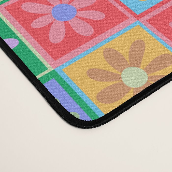 Checkered Flower Pattern  Desk Mat Gallery Image 4