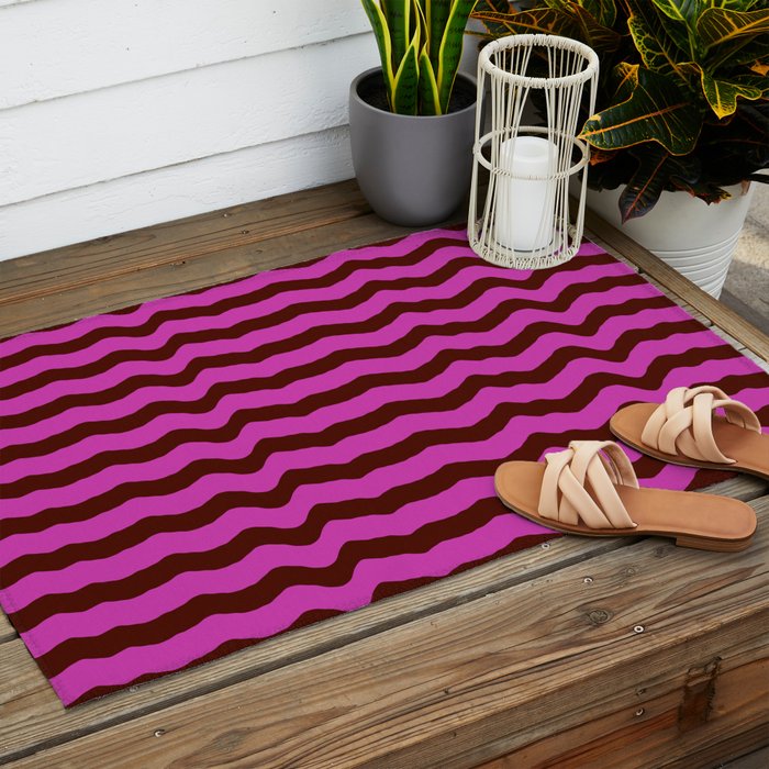 Vibra - Pink Outdoor Rug Gallery Image 2