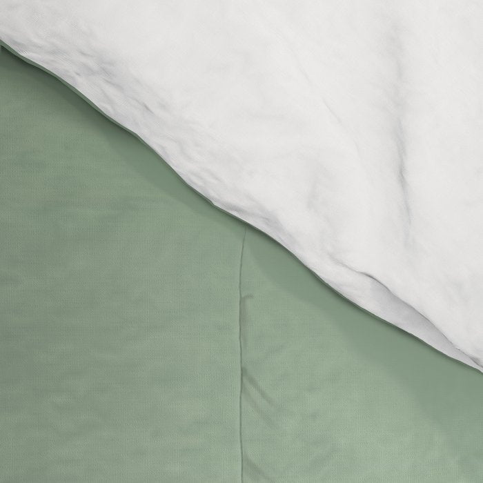 Smooth Sage Minimalist Ombré Gradient Abstract Comforter Gallery Image 4
