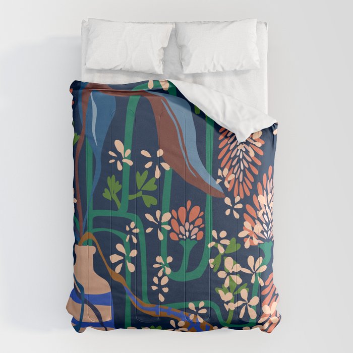 Strainge Clover blossoms in a vase dark blue Comforter Gallery Image 6