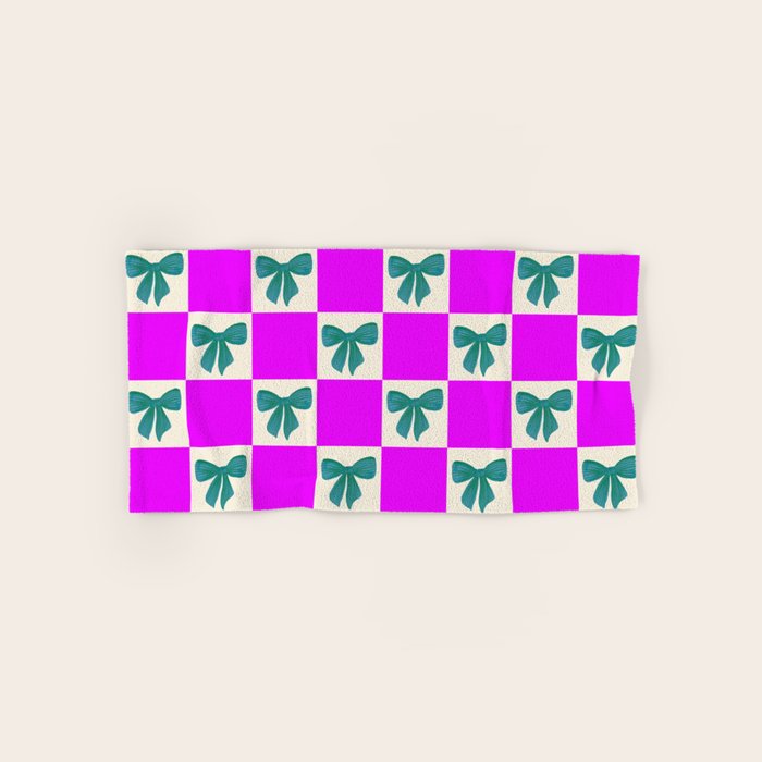 Elegant Vibrant Checkerboard Pattern - Perfect for Winter and Holiday Themes Bath Towel Gallery Image 1