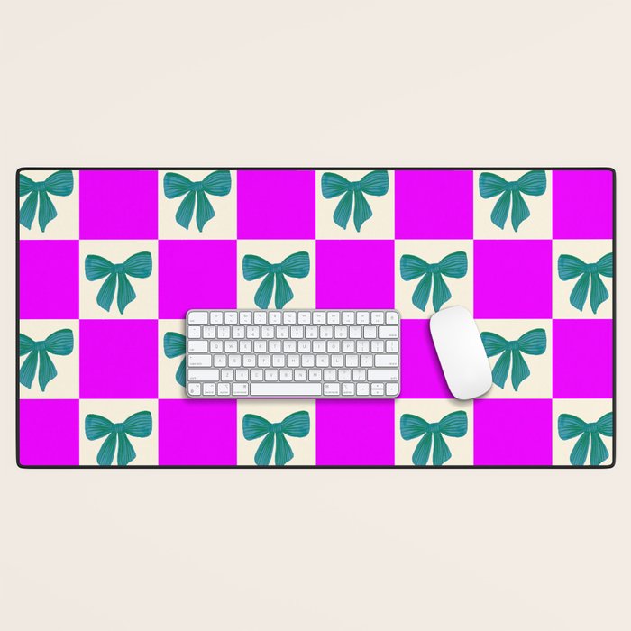 Elegant Vibrant Checkerboard Pattern - Perfect for Winter and Holiday Themes Desk Mat Gallery Image 1