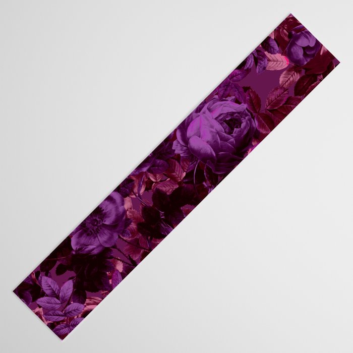 Viva Magenta 18-1750 Pantone's Color of the Year 2023 Table Runner Gallery Image 3