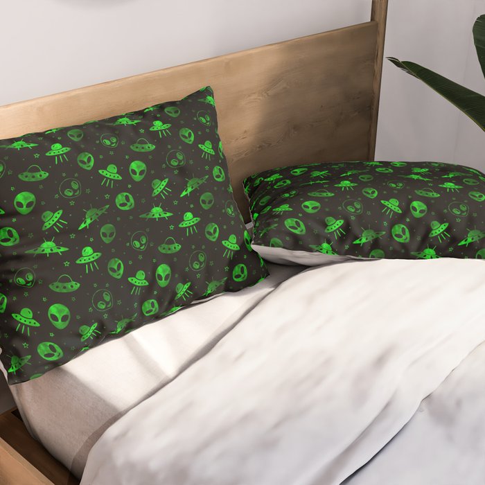 Aliens and UFOs Pattern Pillow Sham Gallery Image 2