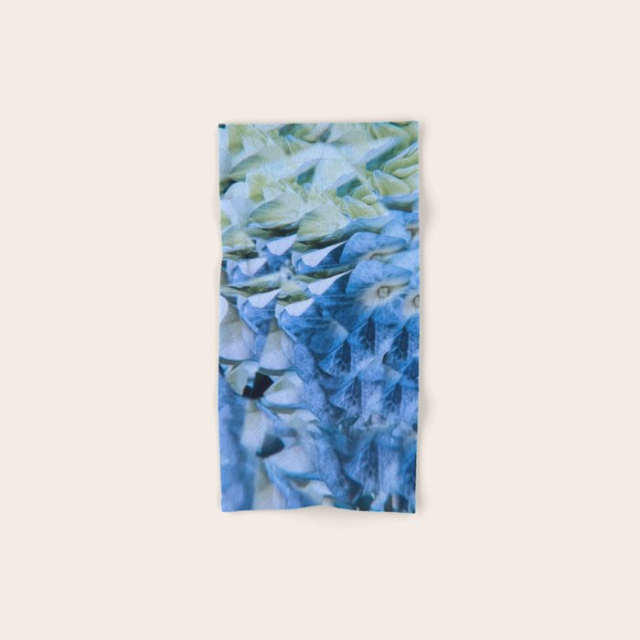 Allene Bath Towel Gallery Image 1