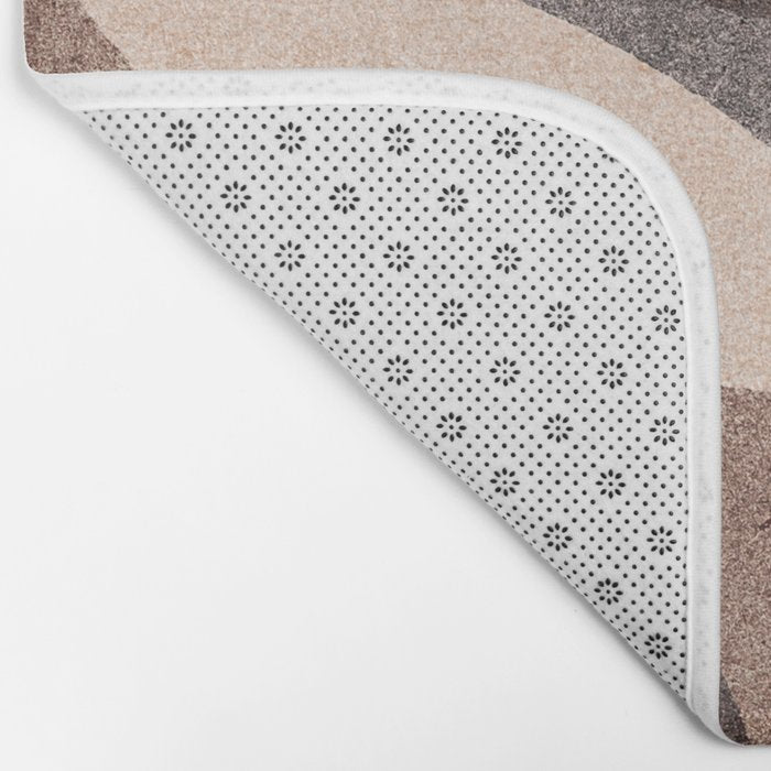 ABSTRACT ALPHABET / Decorative O Bath Mat Gallery Image 2