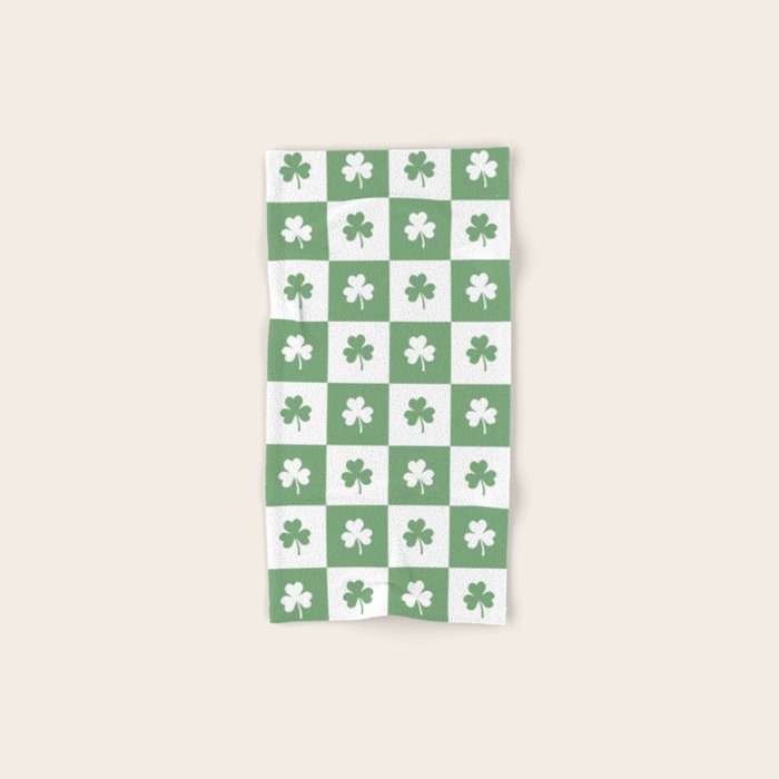 Shamrock Checkered Pattern Bath Towel Gallery Image 1