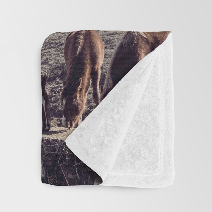 Wild Horses Throw Blanket Gallery Image 3