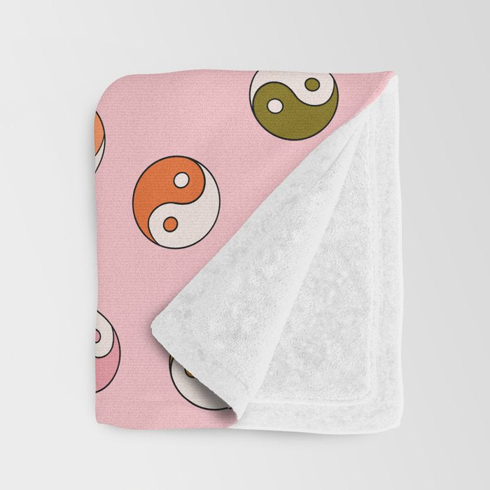 Rainbow Yin Yang Print Throw Blanket Gallery Image 3