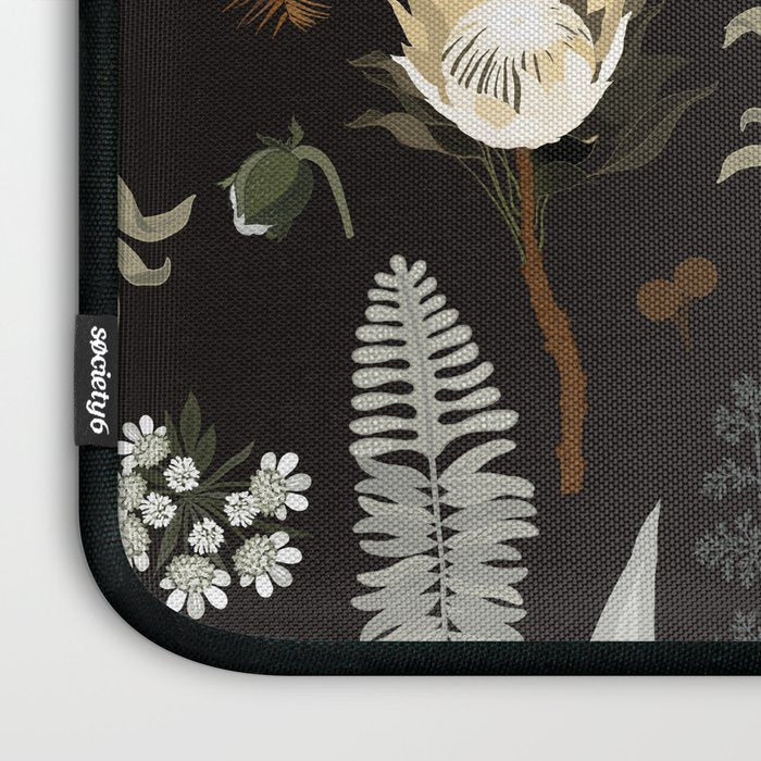 Elsa Meadow Laptop Sleeve Gallery Image 3