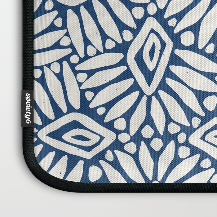 Palm Ogee Laptop Sleeve Gallery Image 3