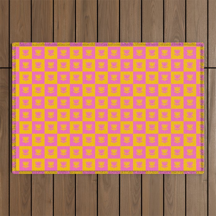 Retro Checkered Tulips Pattern Outdoor Rug Gallery Image 1