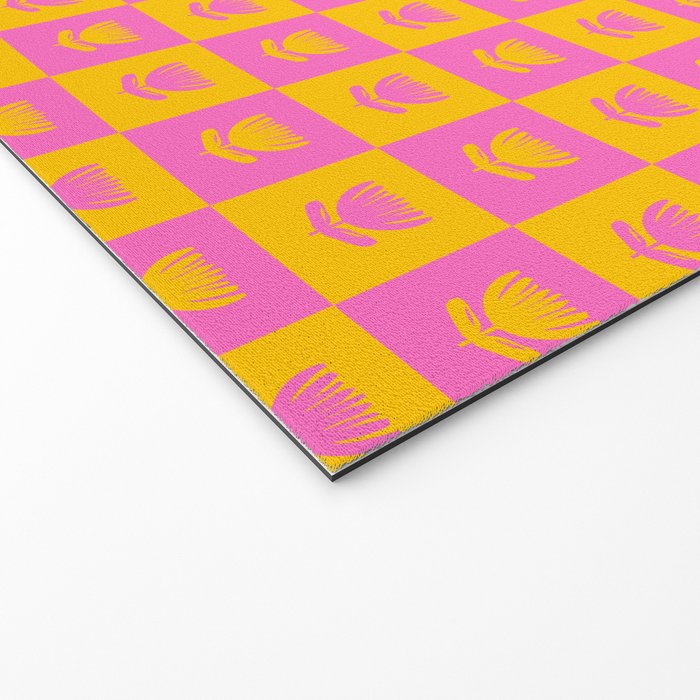 Retro Checkered Tulips Pattern Welcome Mat Gallery Image 2