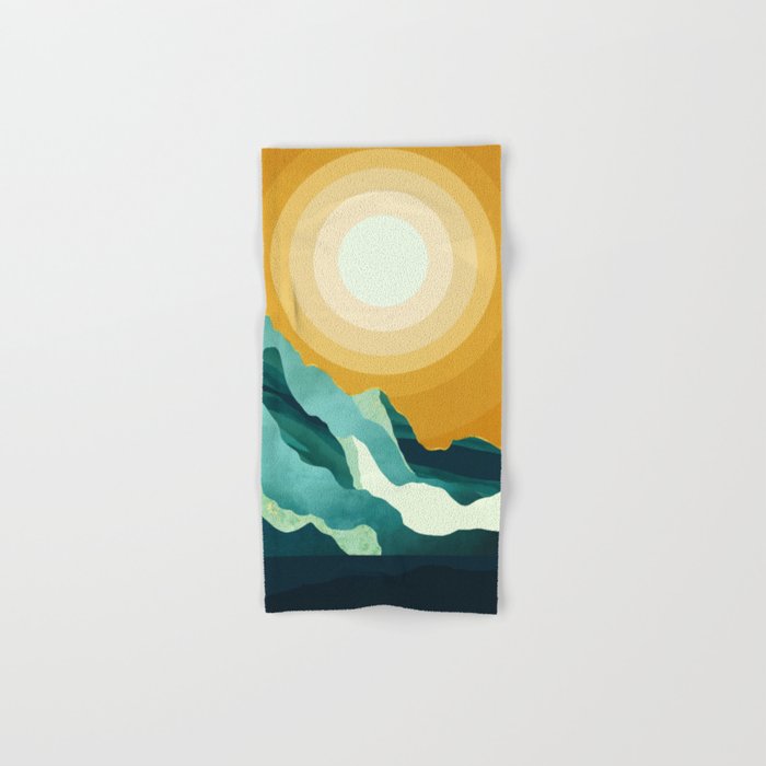 Retro Mountain Sunset Bath Towel Gallery Image 1