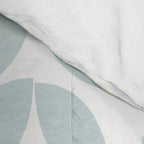 Mid Century Modern Retro Leaf and Circle Pattern Comforter Gallery Image 4