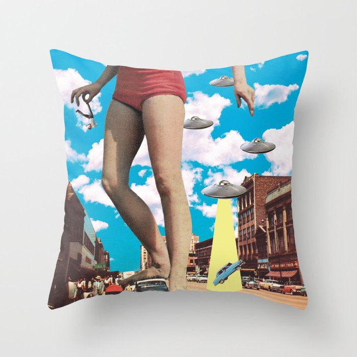 She's arrived (Giant woman & UFO) Throw Pillow Gallery Image 6