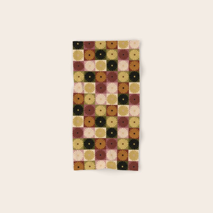 Retro Flowers Check Pattern III Bath Towel Gallery Image 1
