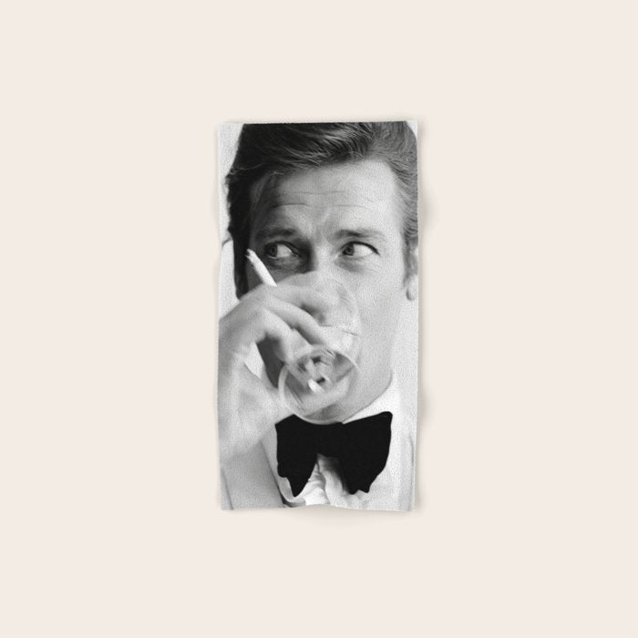 Roger Moore with Martini Retro Vintage Art Bath Towel Gallery Image 1