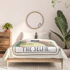 SELFIE READING (DARK) Comforter Gallery Image 3