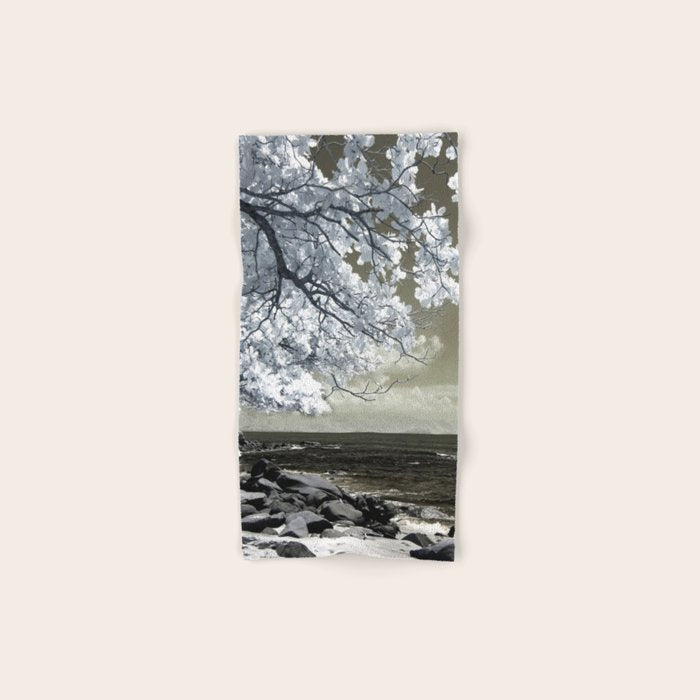 Coast 14 Bath Towel Gallery Image 1