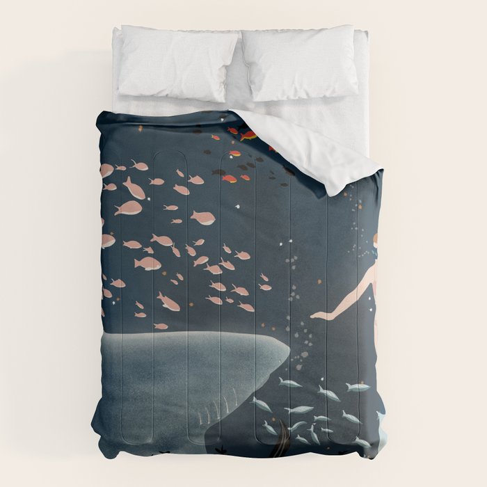 diving with sharks Comforter Gallery Image 6
