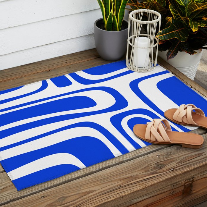 Palm Springs Mid-Century Modern Abstract Minimalist Pattern Royal Blue and White Outdoor Rug Gallery Image 2