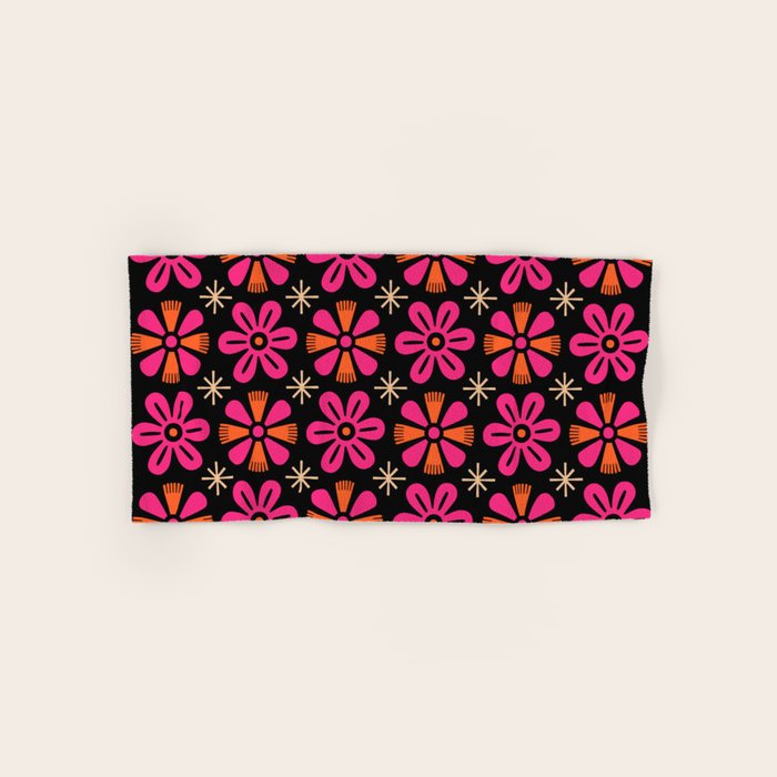 Retro Mid Century Modern Floral Pattern Bath Towel Gallery Image 1