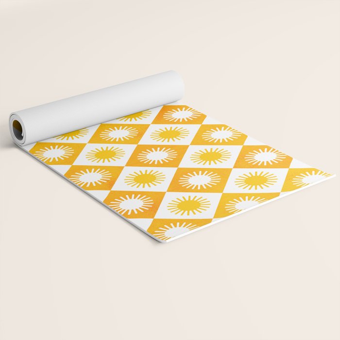 Retro Checkered Yellow Sun Pattern Yoga Mat Gallery Image 2