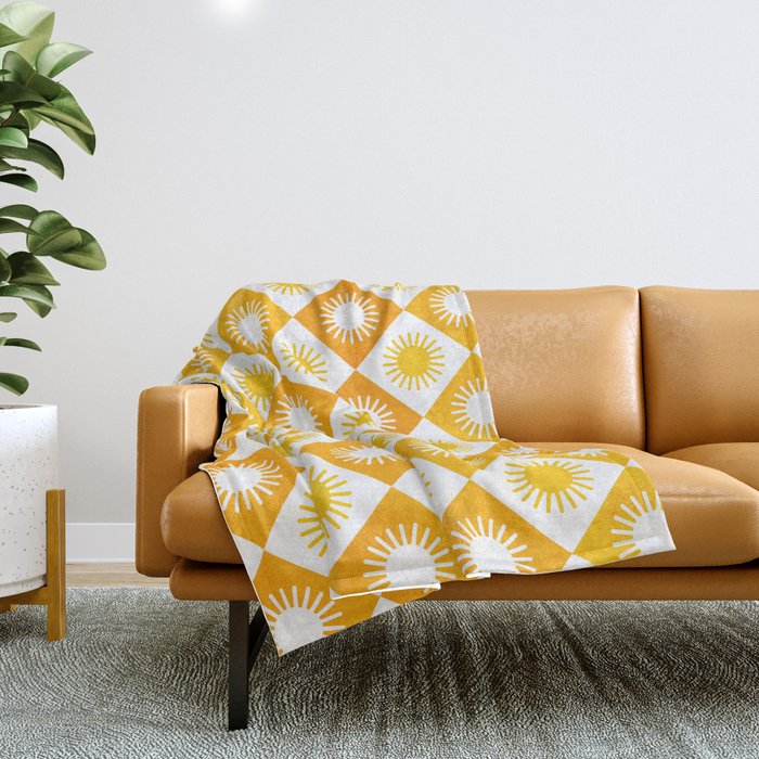 Retro Checkered Yellow Sun Pattern Throw Blanket Gallery Image 1