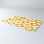 Retro Checkered Yellow Sun Pattern Rug Gallery Image 3