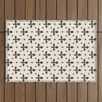 Classic Monochrome Leaf Motif Outdoor Rug Gallery Image 1