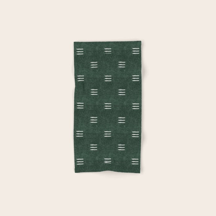 triple dash - green Bath Towel Gallery Image 1