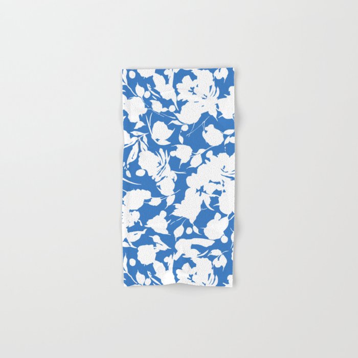 Floral Simplistic Silhouettes B Bath Towel Gallery Image 1