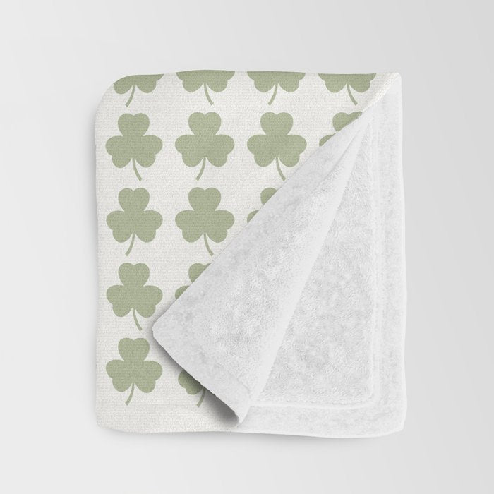 Clovers XXV Natural Green Botanical Pattern Throw Blanket Gallery Image 3