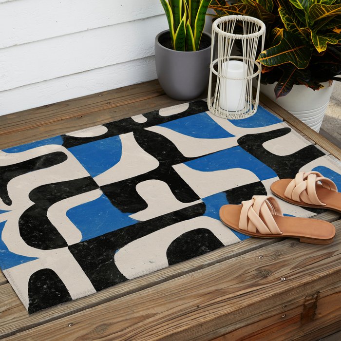 Intersecting Forms Outdoor Rug Gallery Image 2