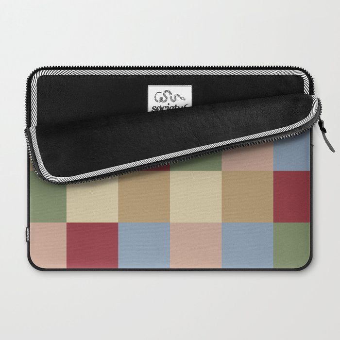 Bold Vintage Checks Pattern - Large XXI Laptop Sleeve Gallery Image 2