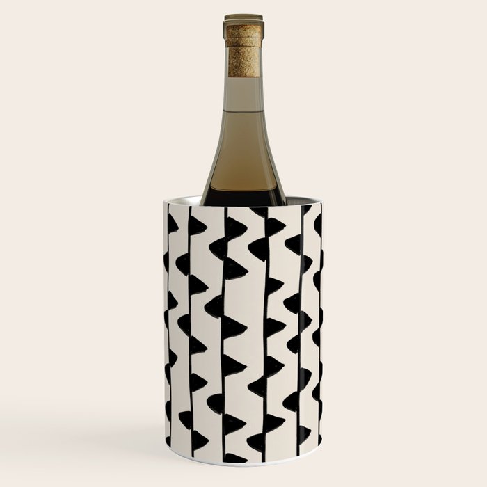 Triangles / Black & White Pattern Wine Chiller Gallery Image 2