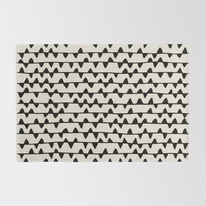 Triangles / Black & White Pattern Rug Gallery Image 2