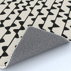 Triangles / Black & White Pattern Rug Gallery Image 4