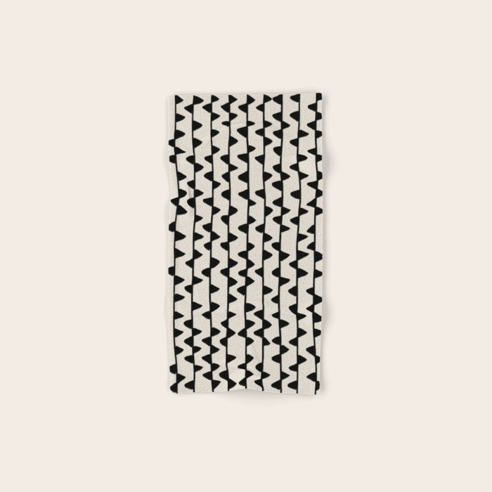 Triangles / Black & White Pattern Towels Gallery Image 1