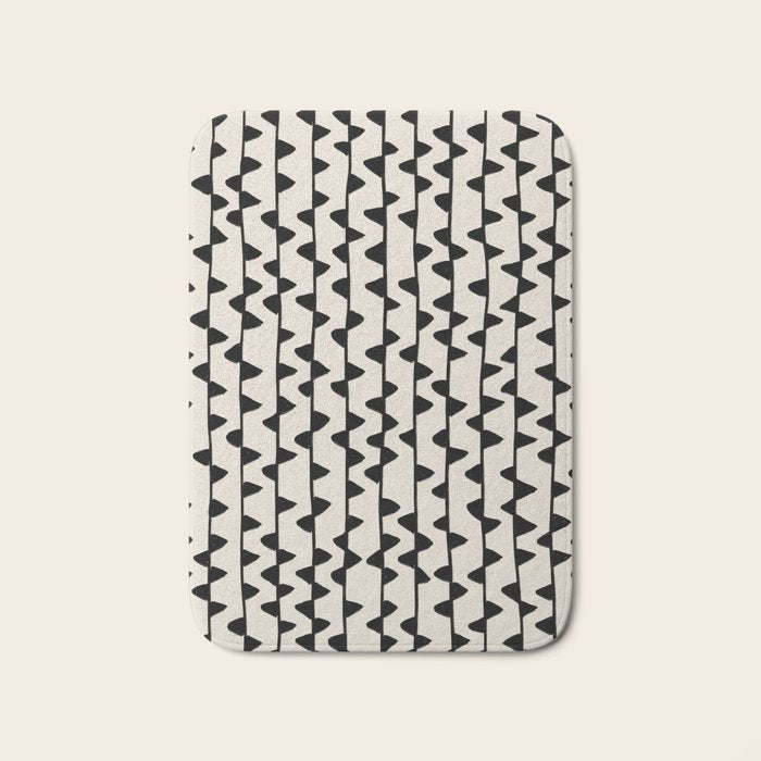 Triangles / Black & White Pattern Bath Mat Gallery Image 1