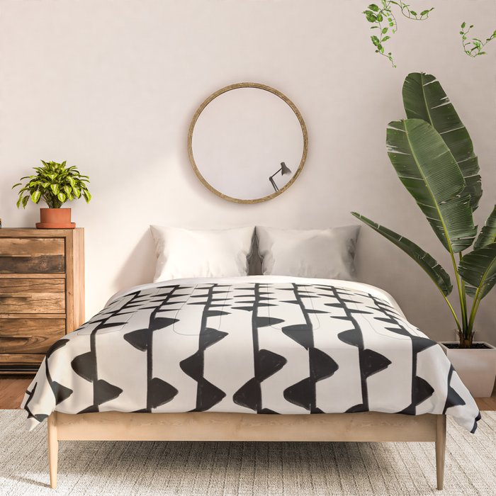 Triangles / Black & White Pattern Comforter Gallery Image 3