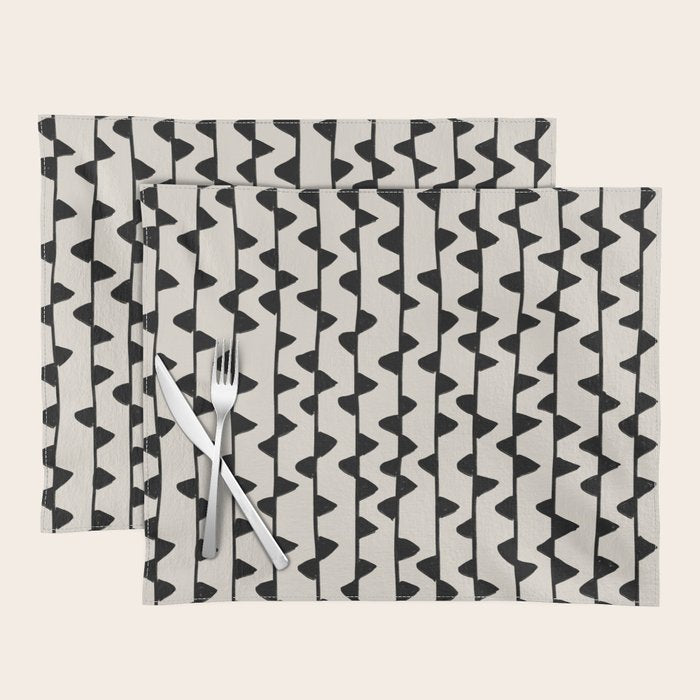 Triangles / Black & White Pattern Placemat Gallery Image 1