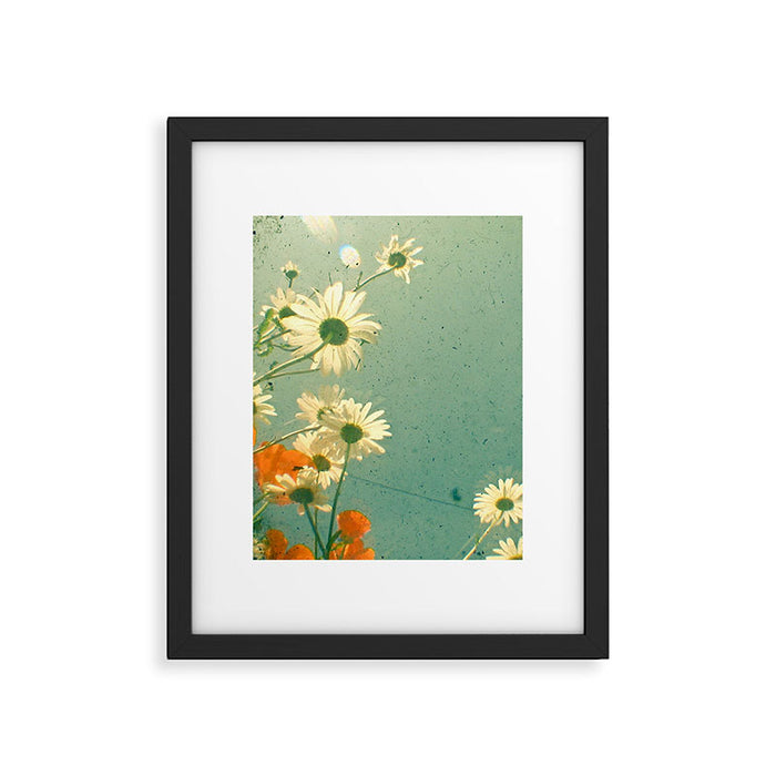 Daisy Framed Art Print Gallery Image 1