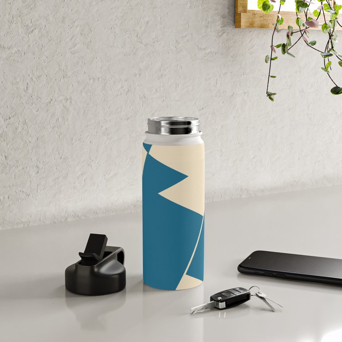 Minimalist 119 Water Bottle Gallery Image 4