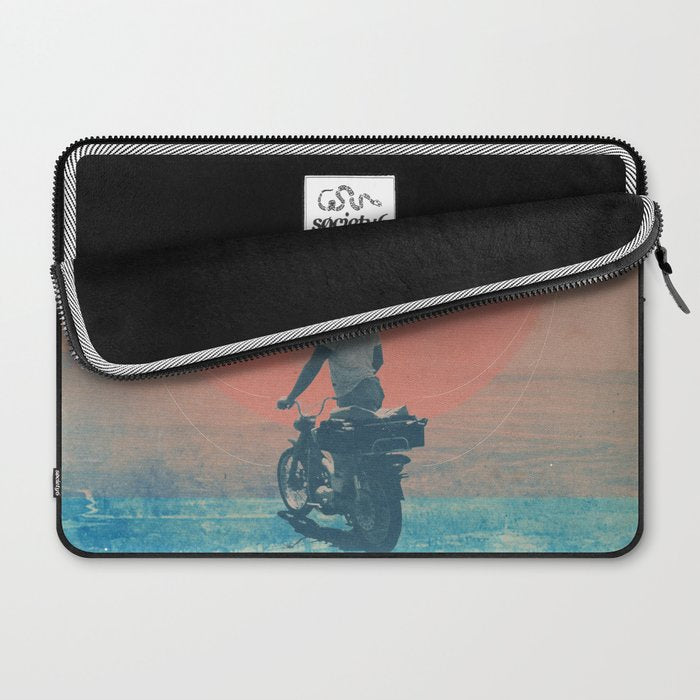 Looking right into the Eye of the Summer Laptop Sleeve Gallery Image 2